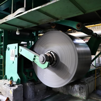 Z275-Z600 galvanizó la chapa Rolls 1500m m