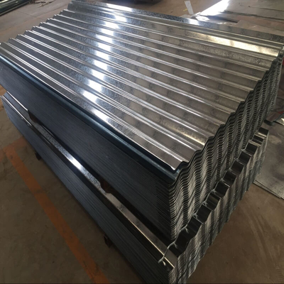 El panel acanalado de acero galvanizado del tejado tan requieren color y el lustre es rico