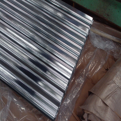 610m m galvanizaron los paneles acanalados del metal del indicador acanalado de la hoja SGCC 18