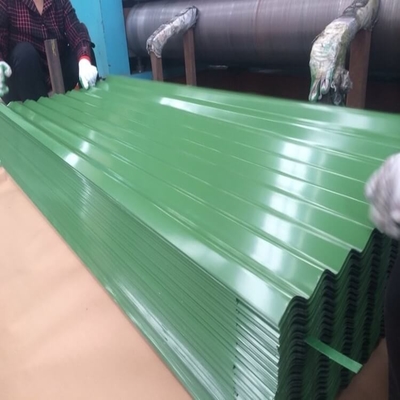 El tejado del metal del verde del PE 30-275g/M2 artesona RAL 9012 coloreó las hojas de metal acanaladas