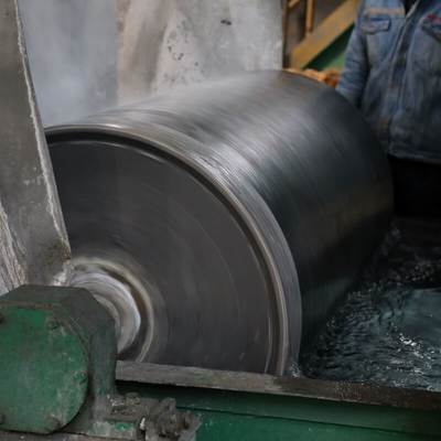Z275-Z600 galvanizó la chapa Rolls 1500m m